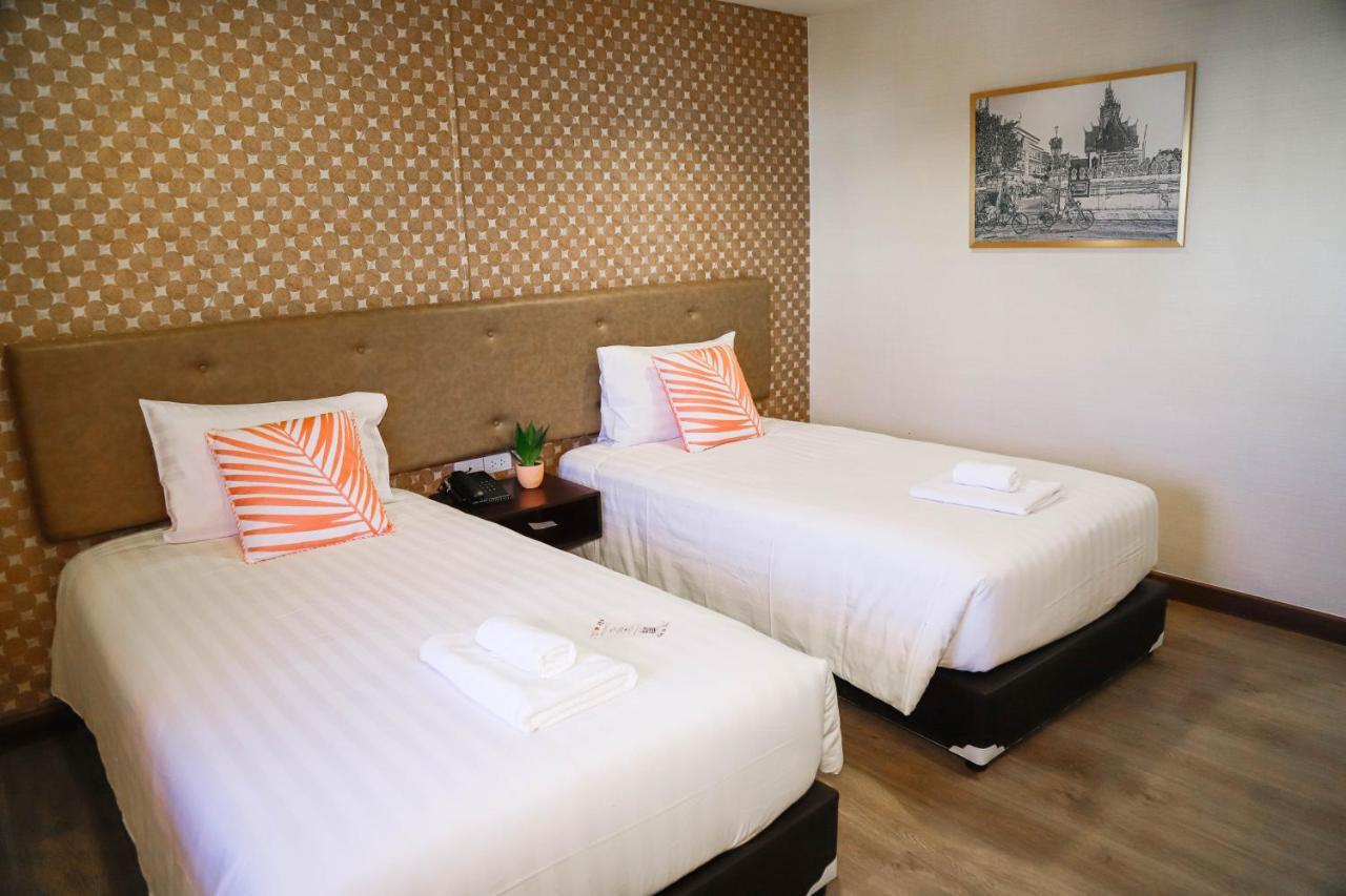 Parasol Inn Chiang Mai Old City Hotel Extérieur photo