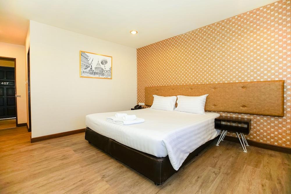 Parasol Inn Chiang Mai Old City Hotel Extérieur photo